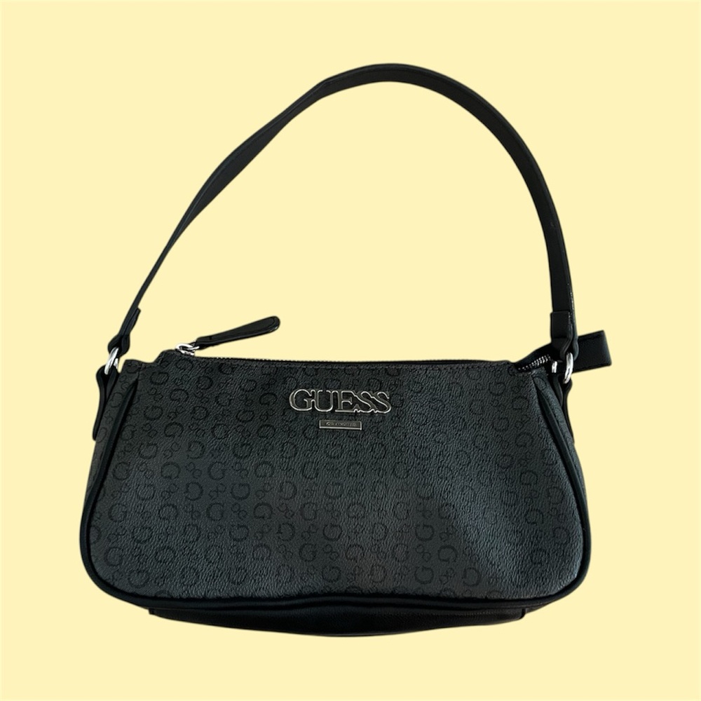 GUESS Monogram Shoulder Bag 🖤
